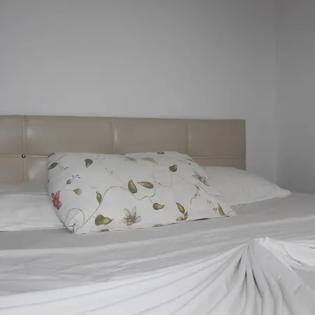 Hotel apartamentowy Gunisigi Apart Side