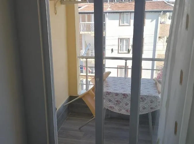 Aparthotel Gunisigi Apart