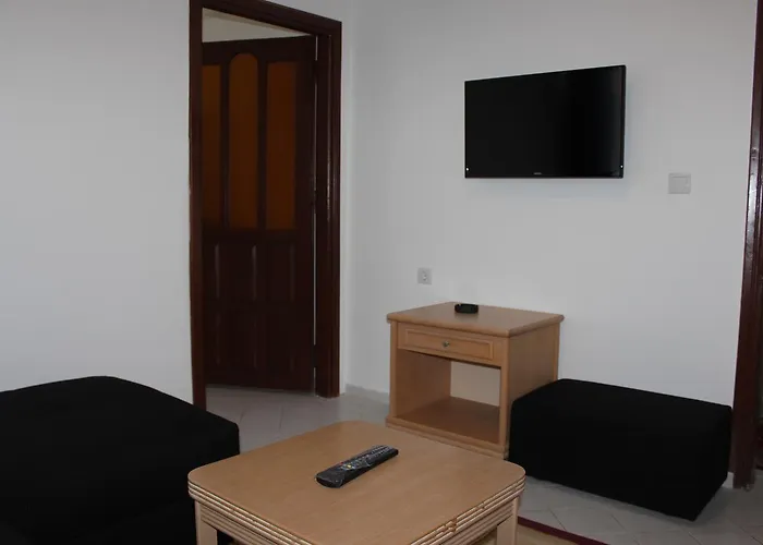 Aparthotel Gunisigi Apart *