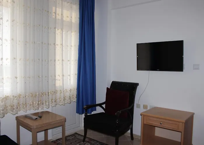 Gunisigi Apart * Side