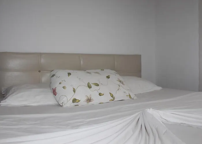 Aparthotel Gunisigi Apart Side