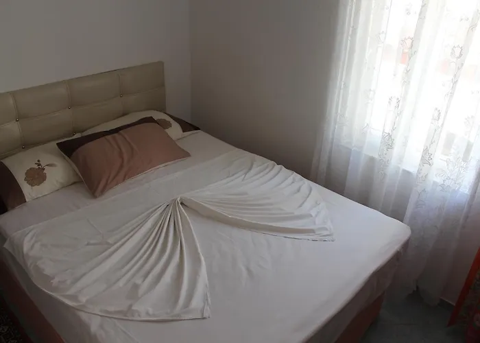 Gunisigi Apart סייד