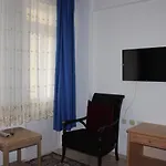 Gunisigi Apart * Side